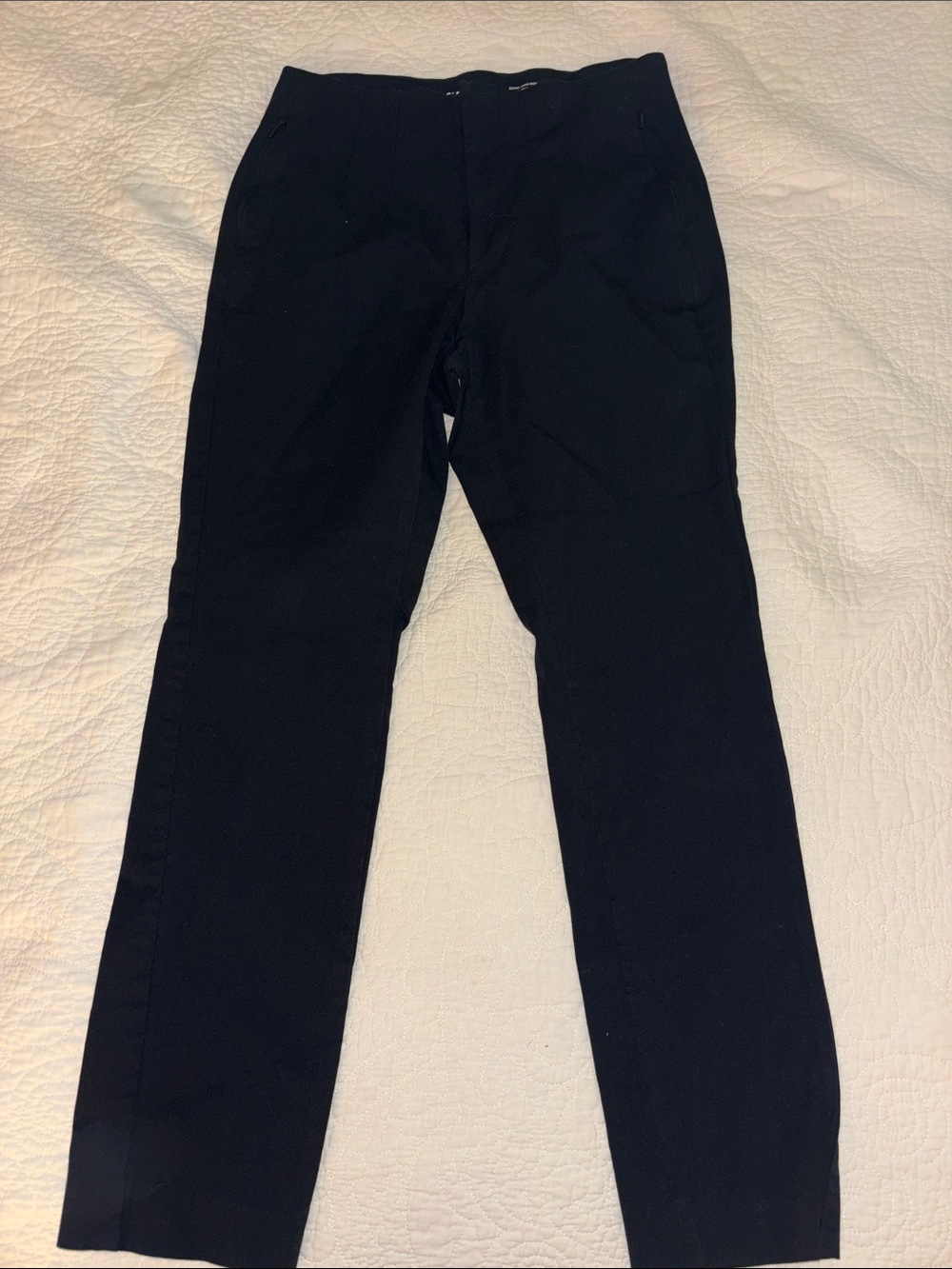 Old Navy Women's Black polished pixie Skinny Pants, size 4 Extra High Rise